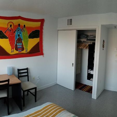 Very nice, clean&quiet double room next to downtown Montréal Extérieur photo