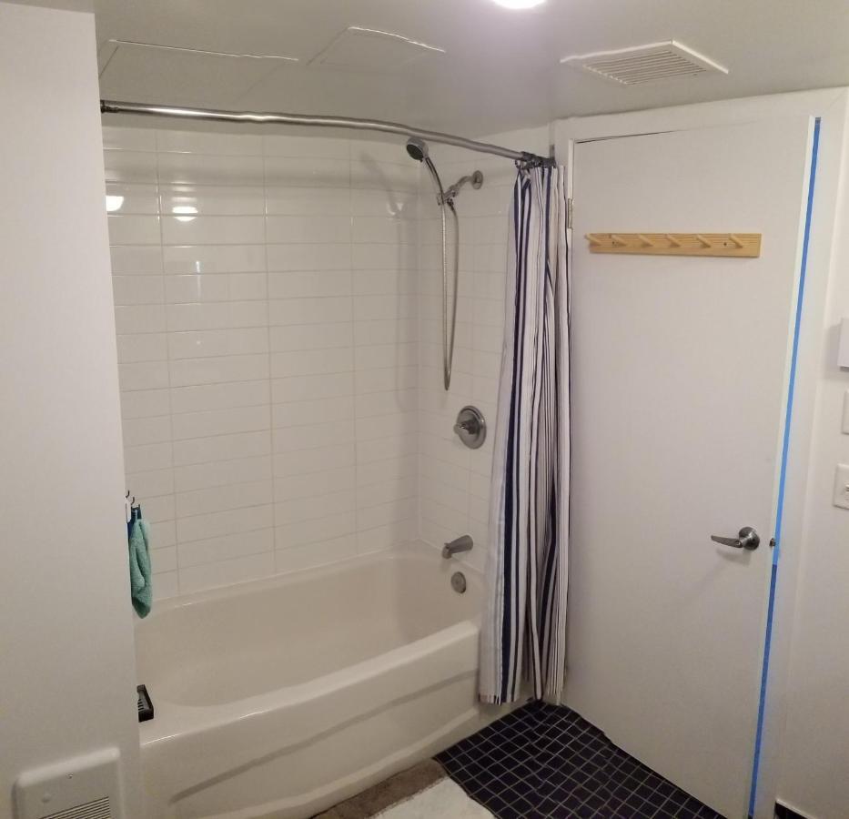 Very nice, clean&quiet double room next to downtown Montréal Extérieur photo